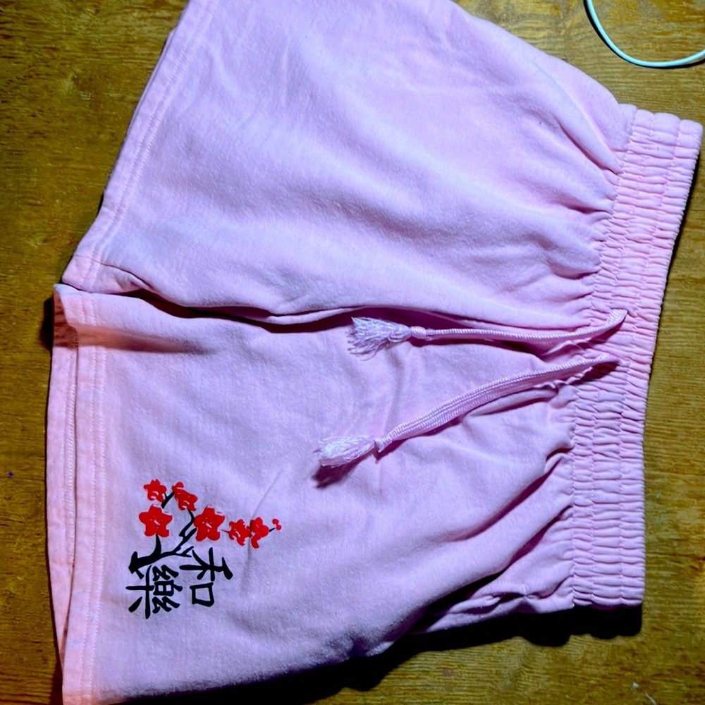 Pink graphic men shorts